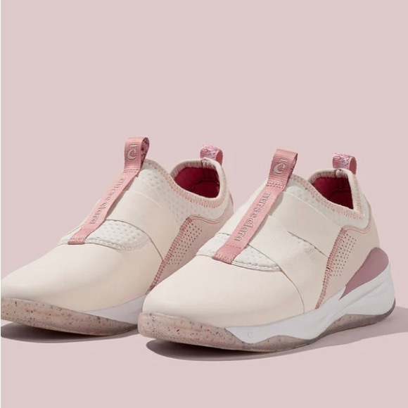 Clove nurse sneakers Limited Edition Women size 10 - Picture 1 of 4